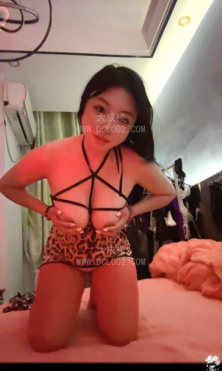 银川大奶服务系妹子