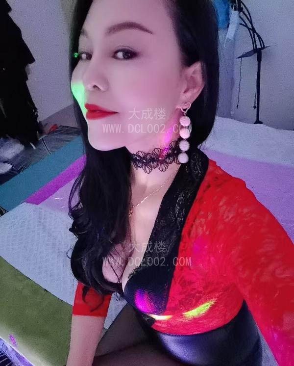 南山肉丝美臀娇娘