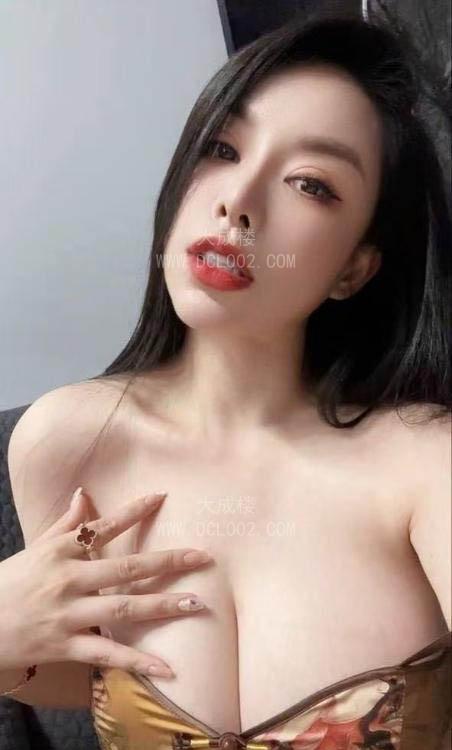 天河大胸肥臀模特卡丽