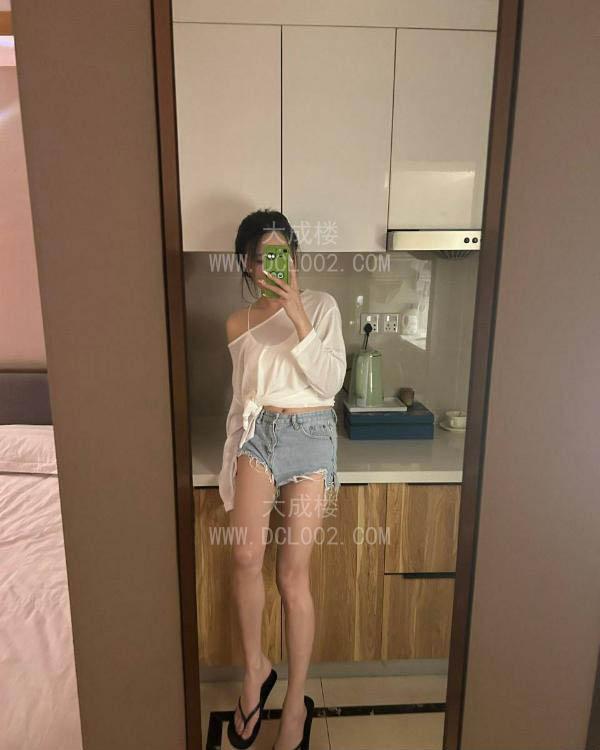 苏州翘臀大长腿薇娅