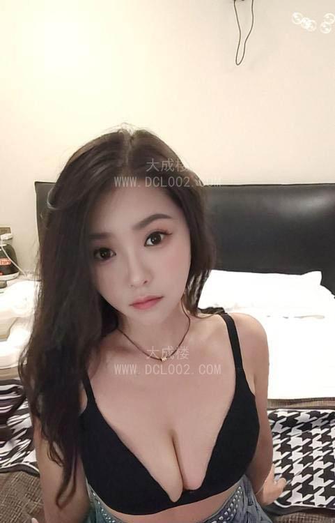 天河性感丰满舌吻小妹子