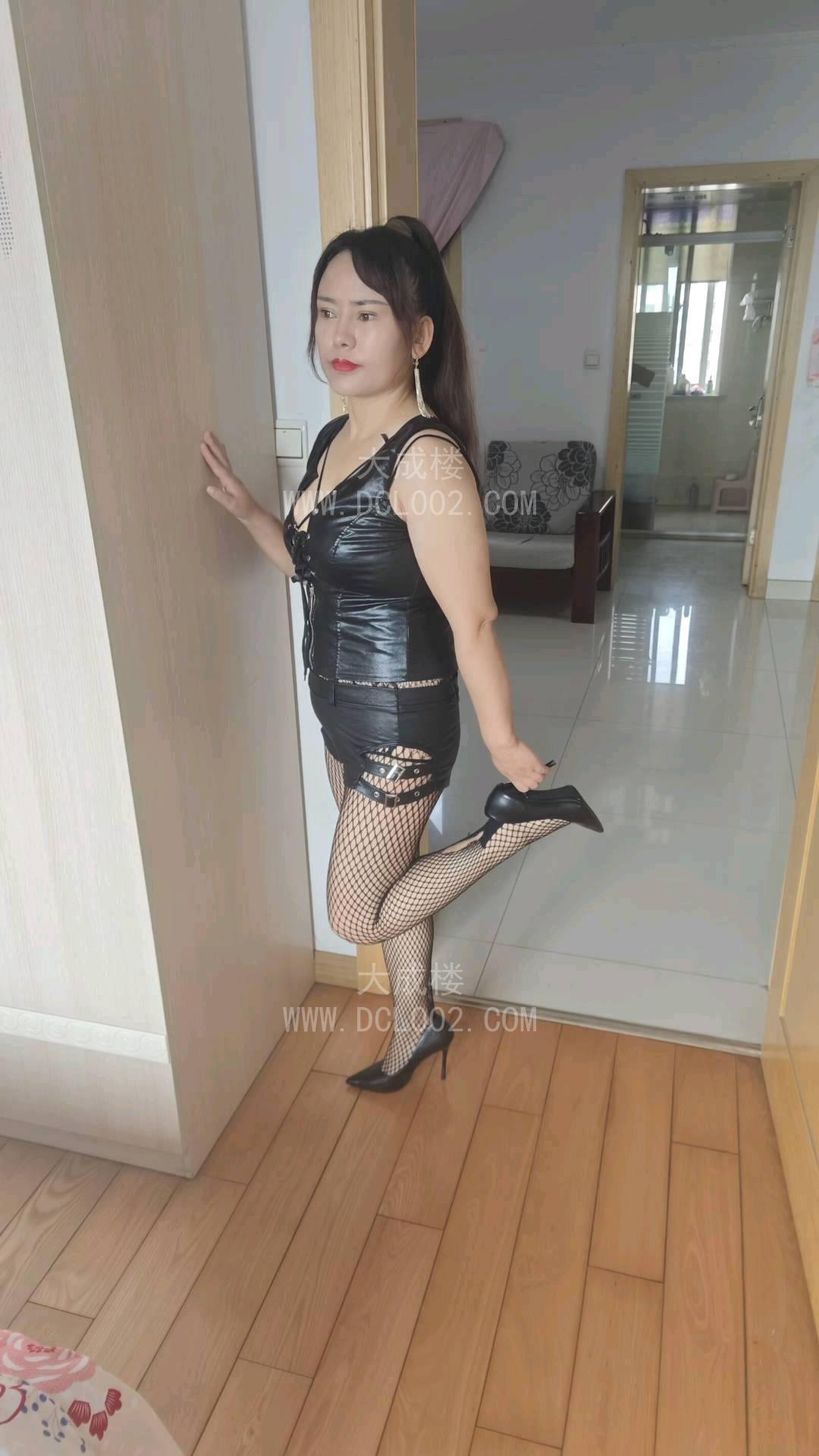 南通开发大胸少妇