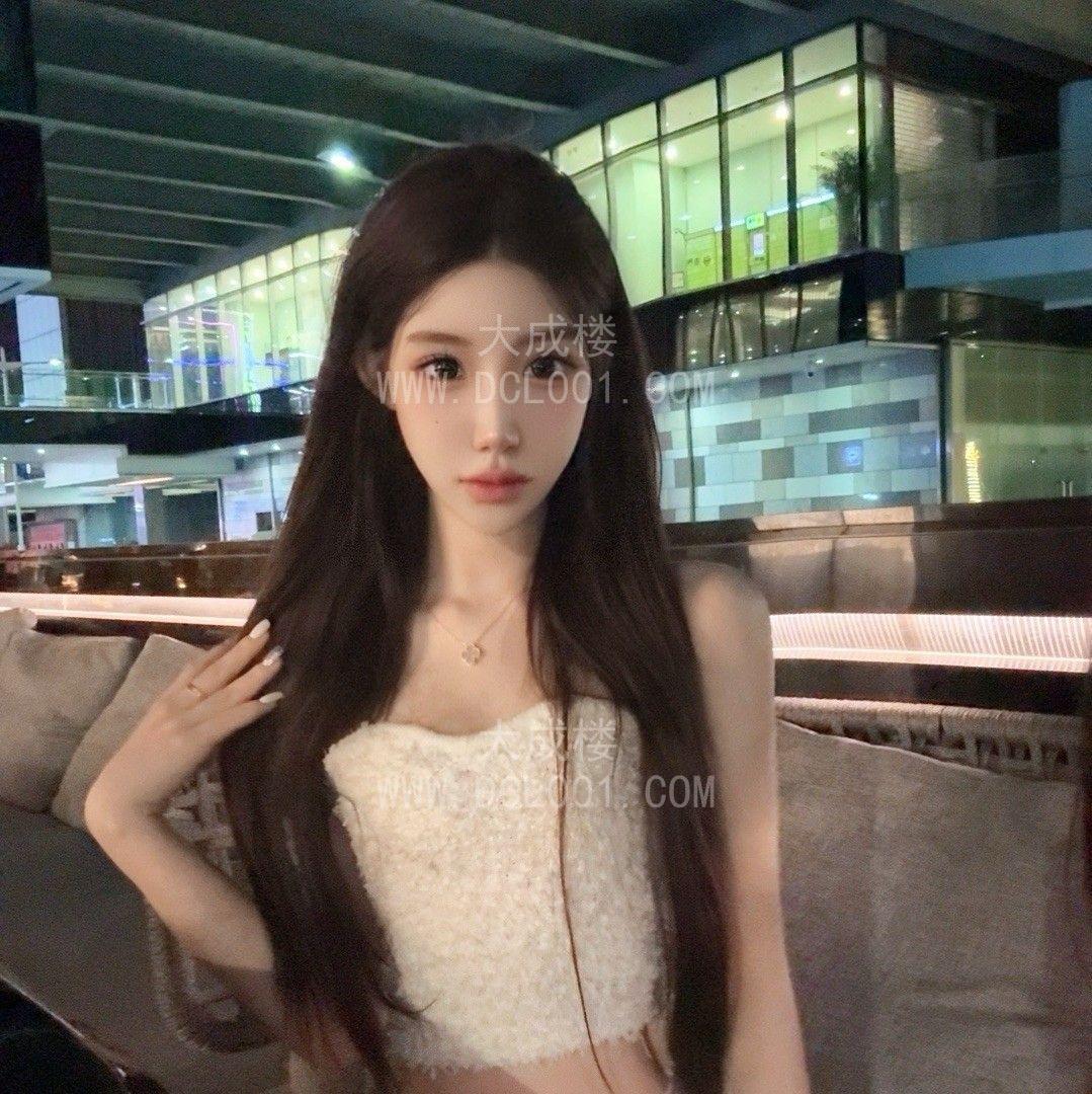 甜美嫩妹颜值老师