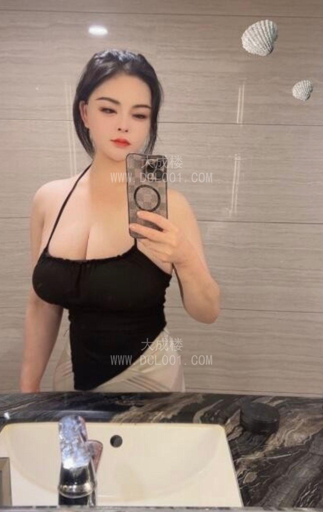 罗湖天然巨乳H杯美眉