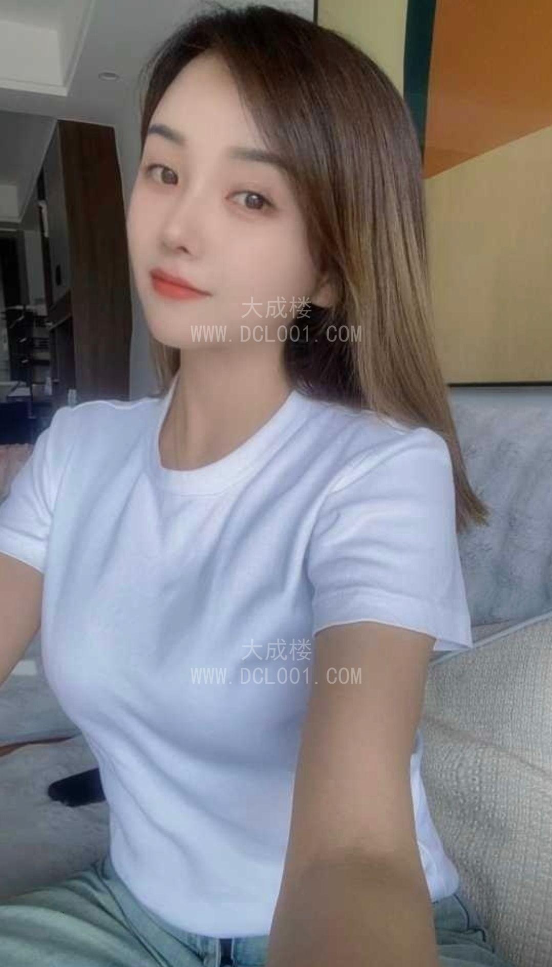 天河养眼温顺女生万分甜