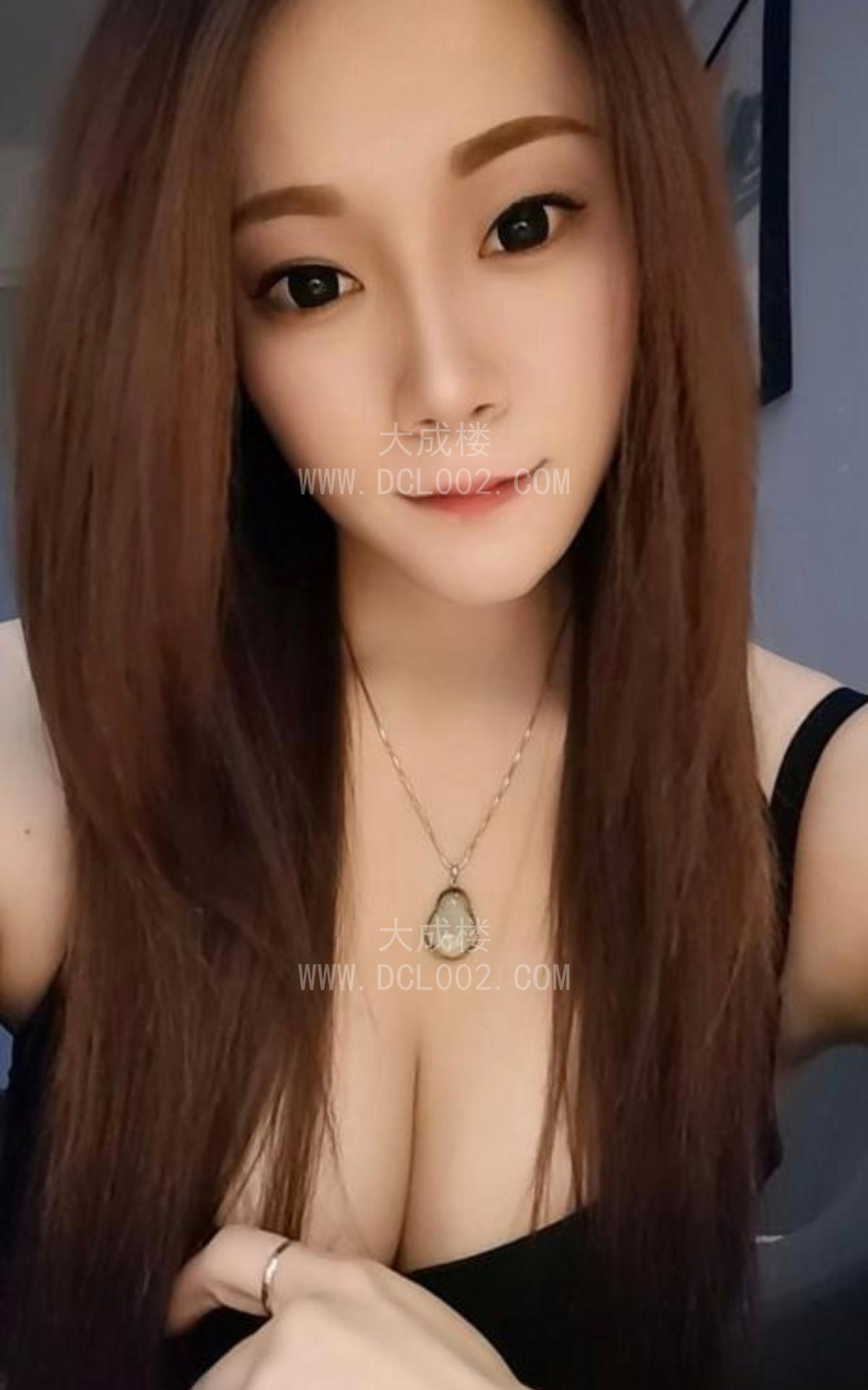 龙华大胸性感小姐姐