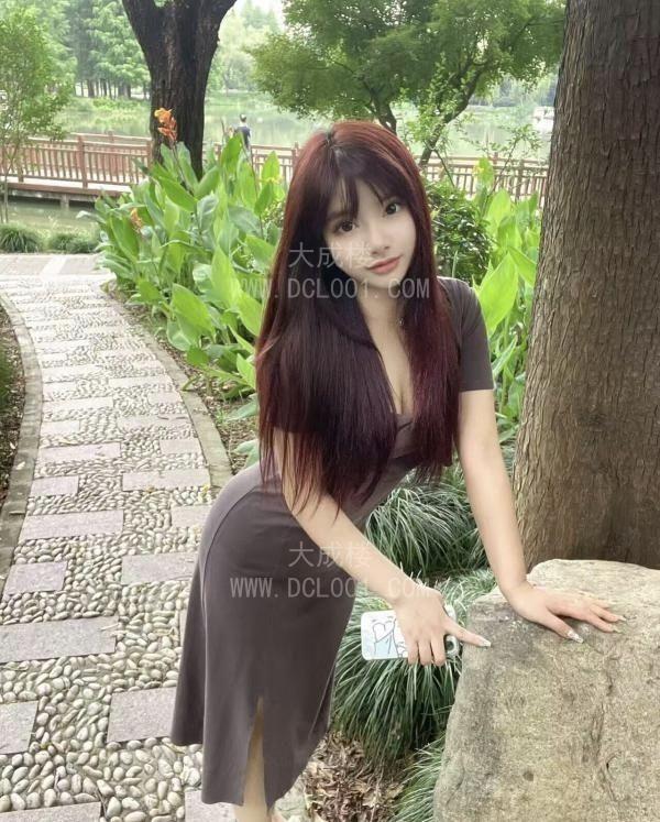 浦东大胸妹子小小