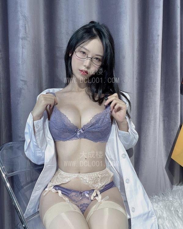 徐汇长腿翘臀风骚女郎