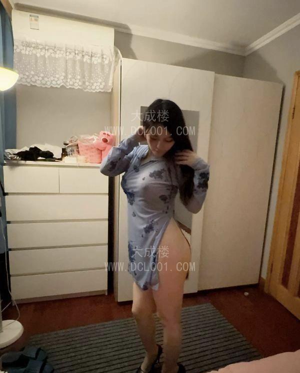 丰满翘臀大胸阿朵