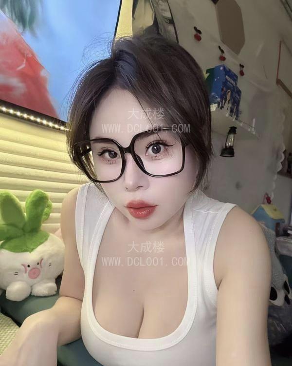 海珠巨乳眼镜清宁老师