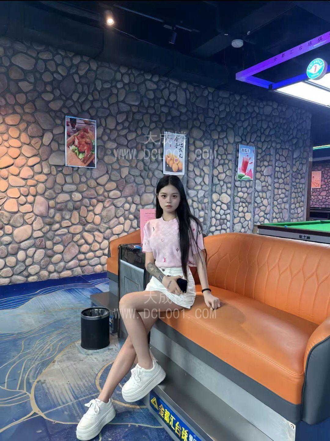 黄埔100%本人18岁嫩妹轩轩