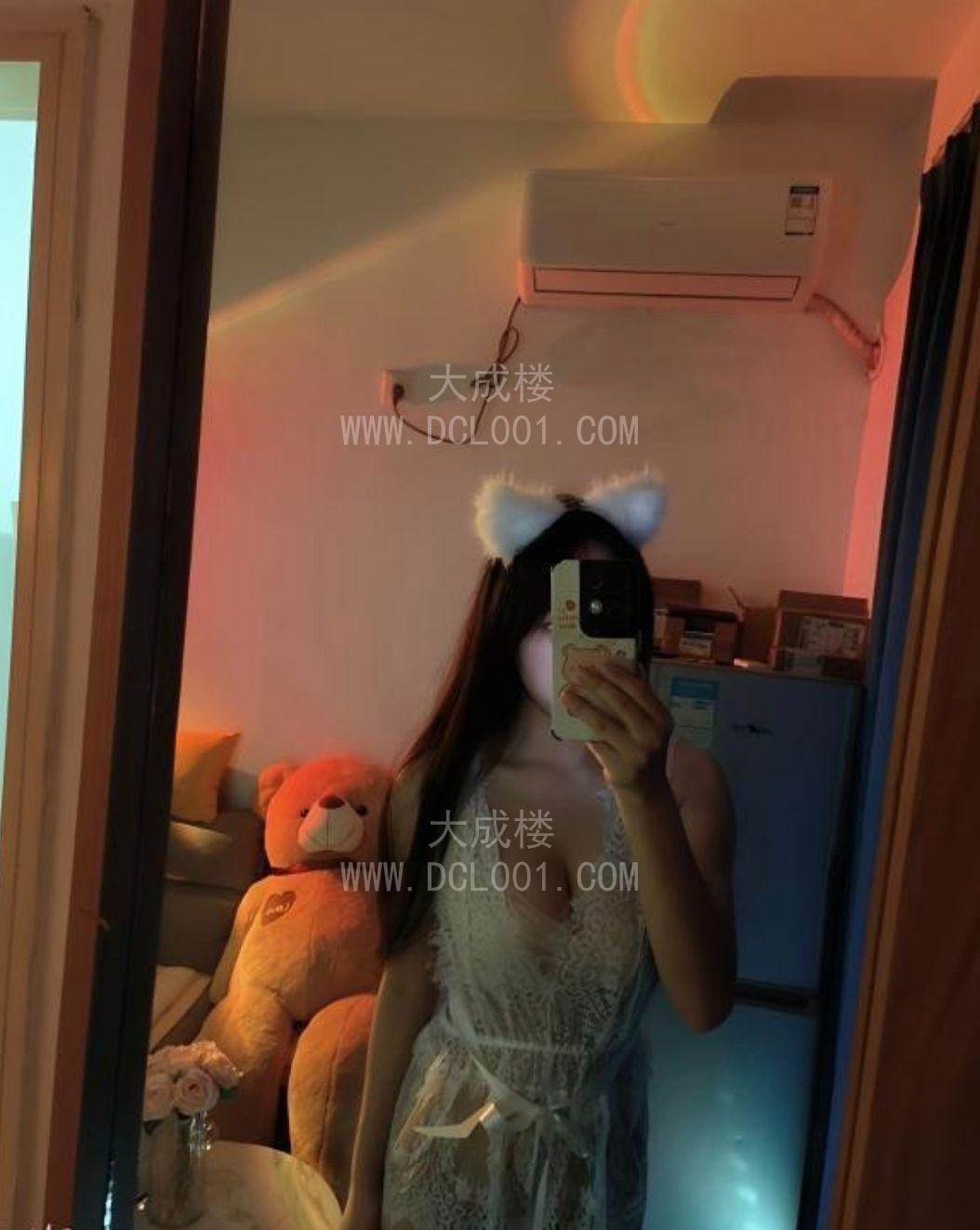 禅城粉乳骚妹子