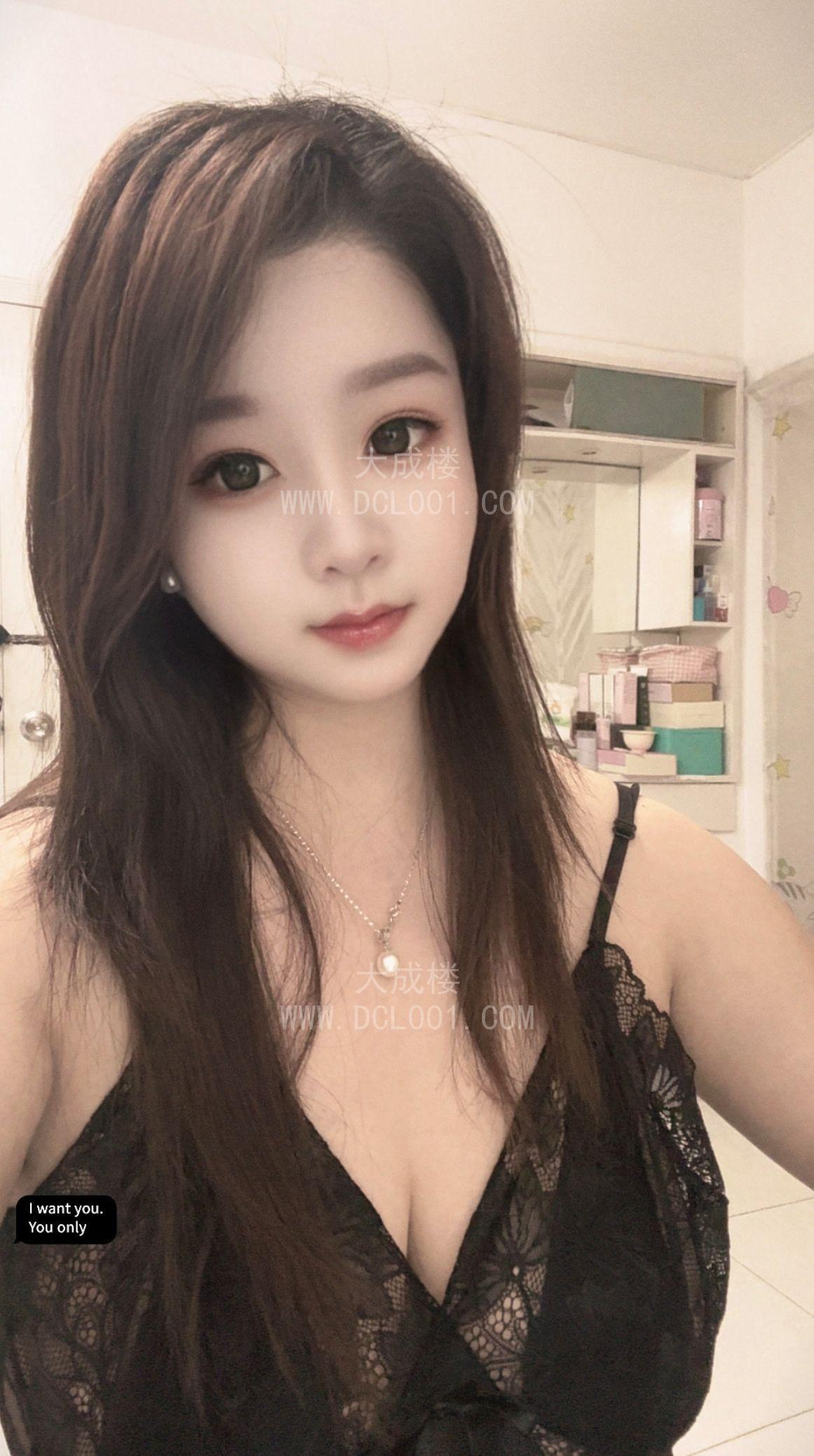 白云钢琴老师小桃子