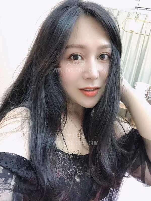 越秀性感御姐如梦