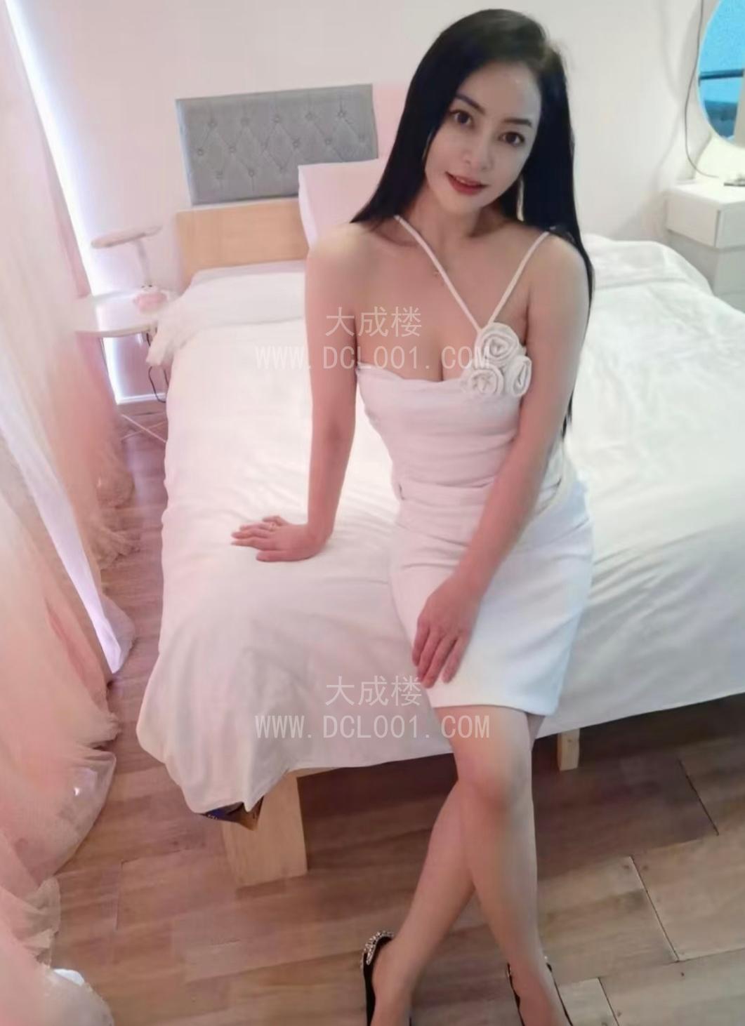 龙岗黑丝美腿芊芊