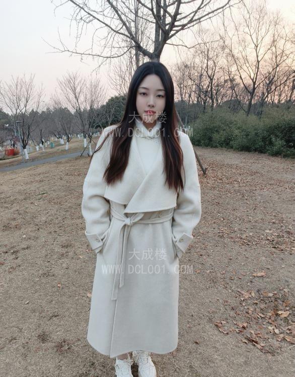 湖州童颜巨乳小美女