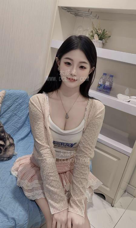 福田清纯颜值皮肤白嫩玫瑰