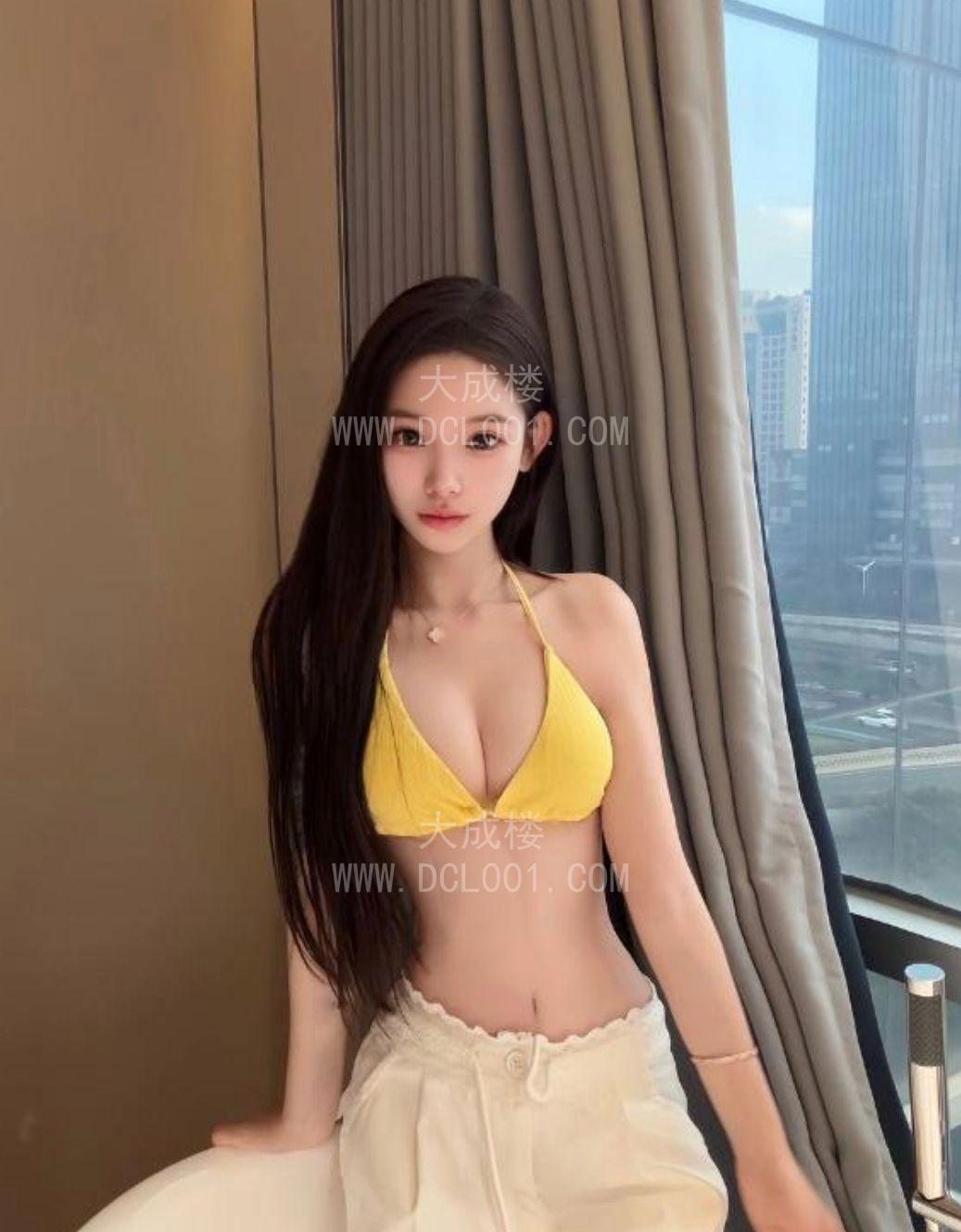 甜美嫩妹颜值老师