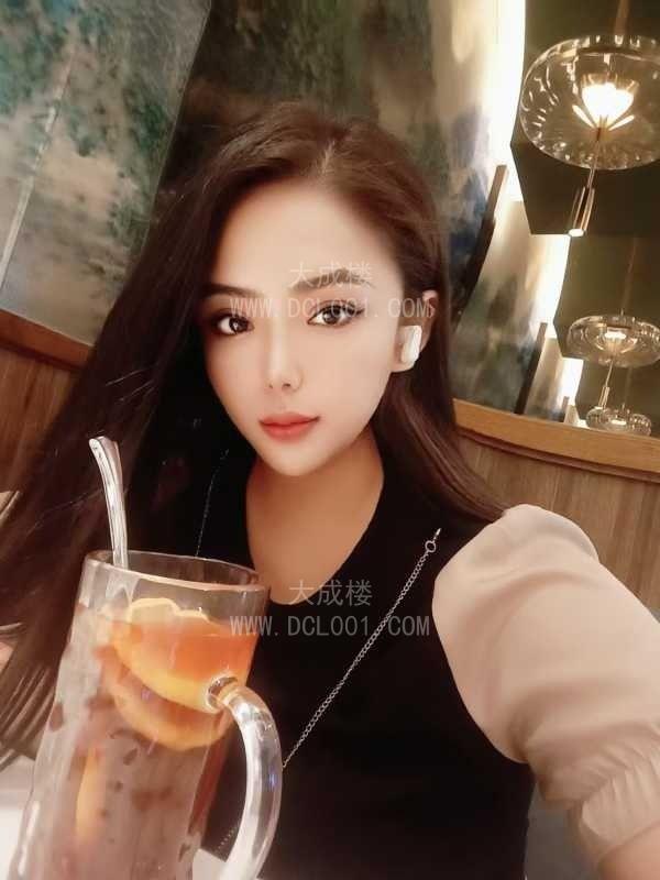 白云梅花园天然大波妹美美