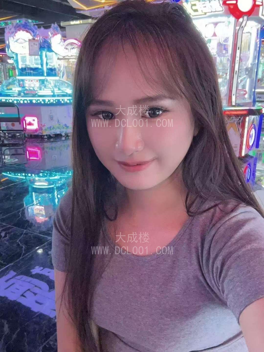 黄埔舌吻诱惑小苹