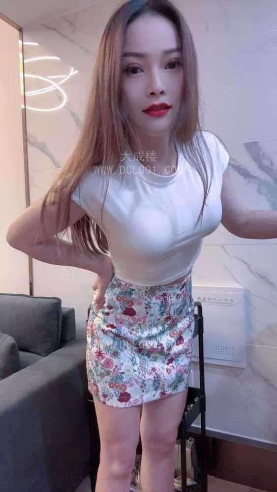 南城舌吻服务女神晓晓