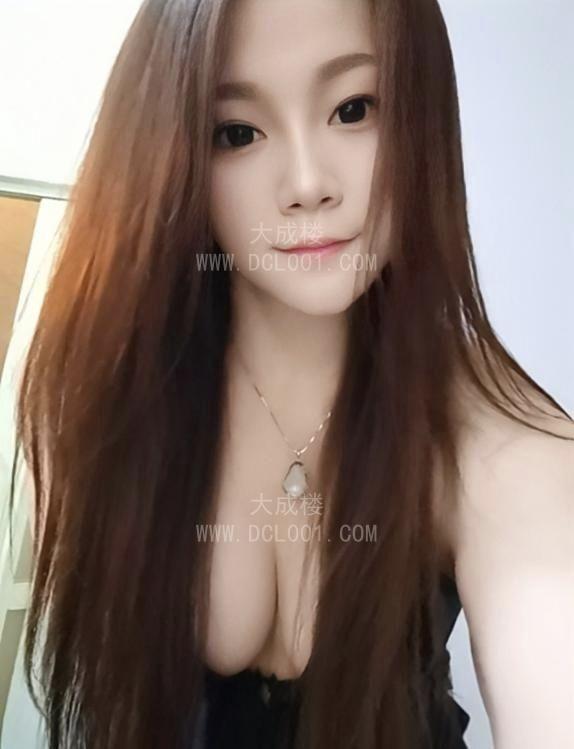 龙华丰满性感美女
