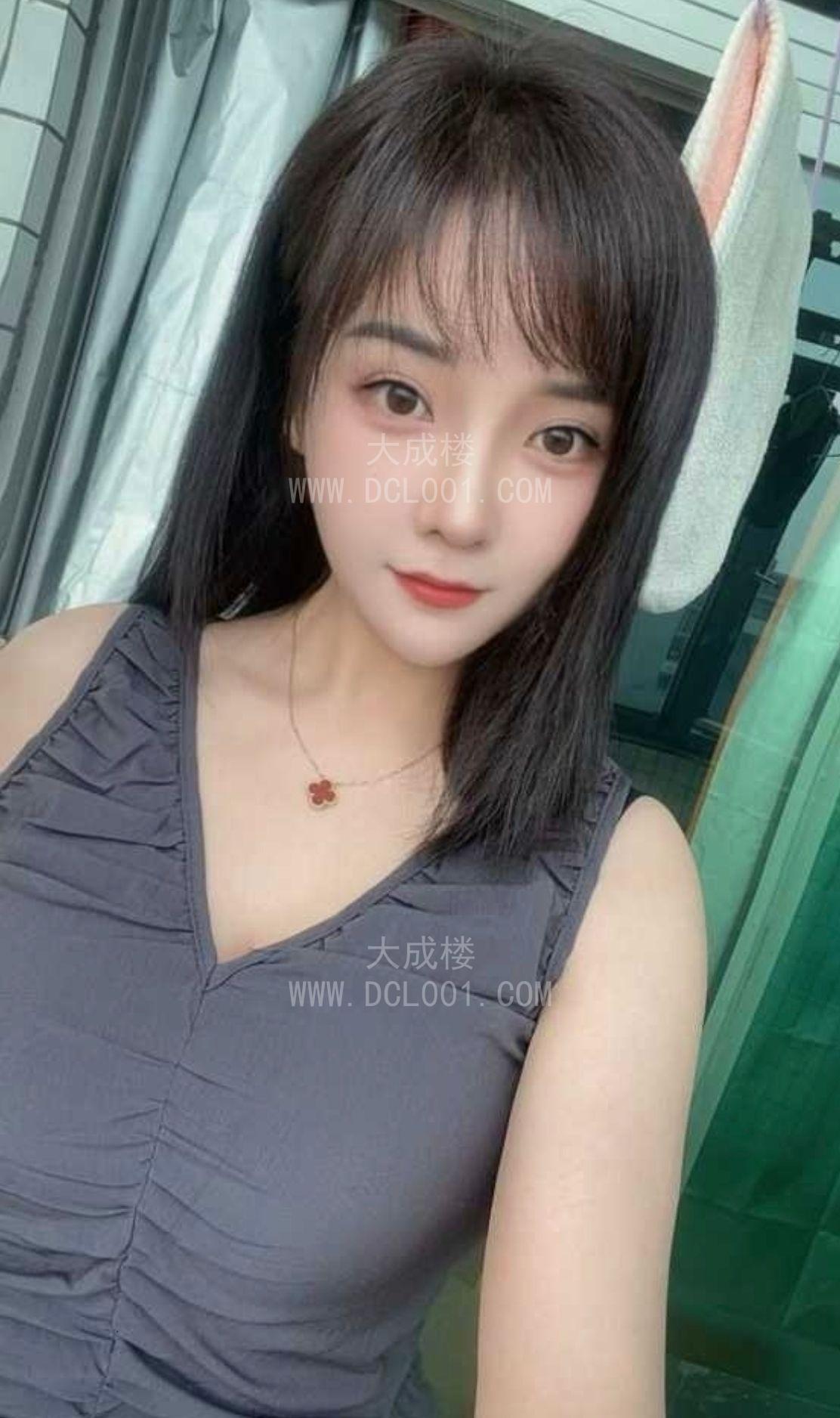 天河养眼温顺女生万分甜