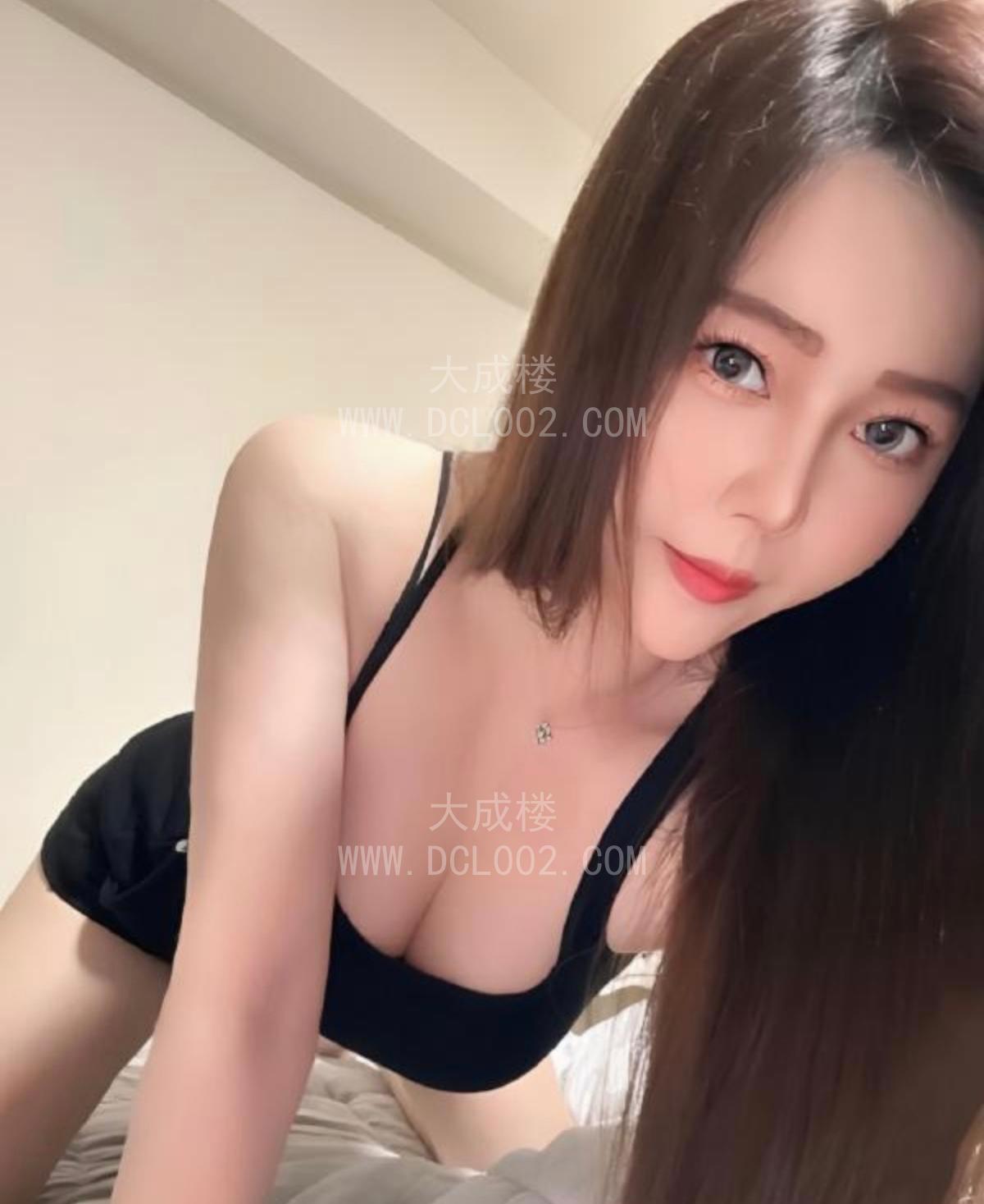 乌市蜜桃臀尤物阿璃