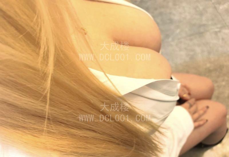 浦东川沙E胸肉感妹子