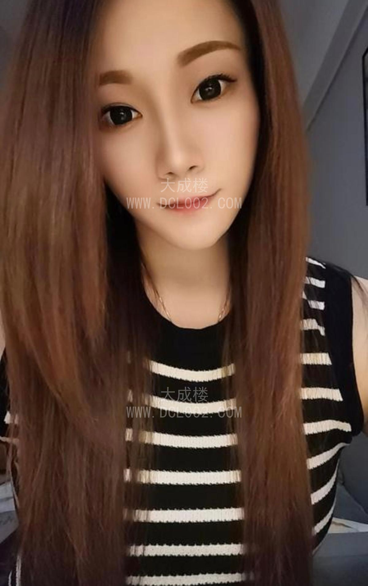 龙华大胸性感小姐姐