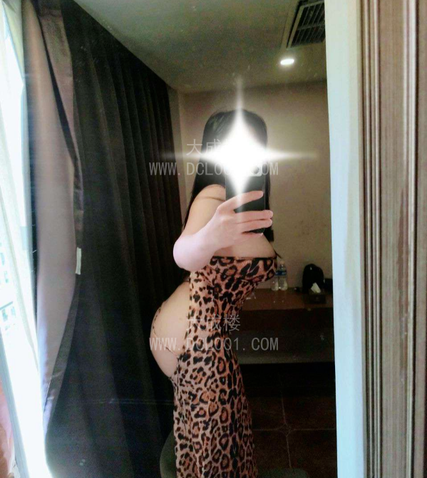 成都天三E奶少妇