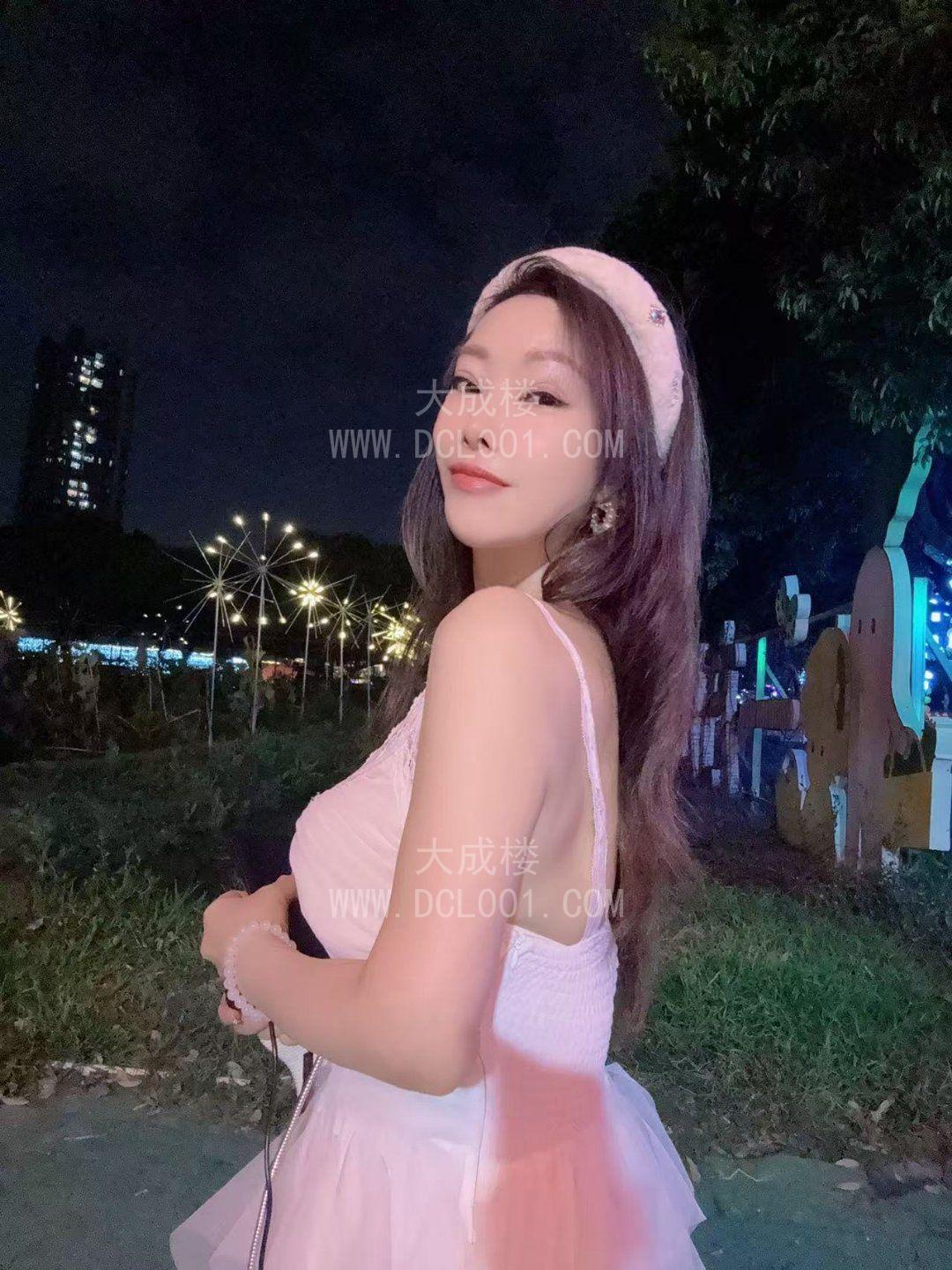 天河主动伺候木桶泡澡AV水床婉君