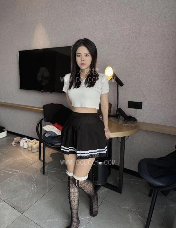 天河舌吻制服御姐