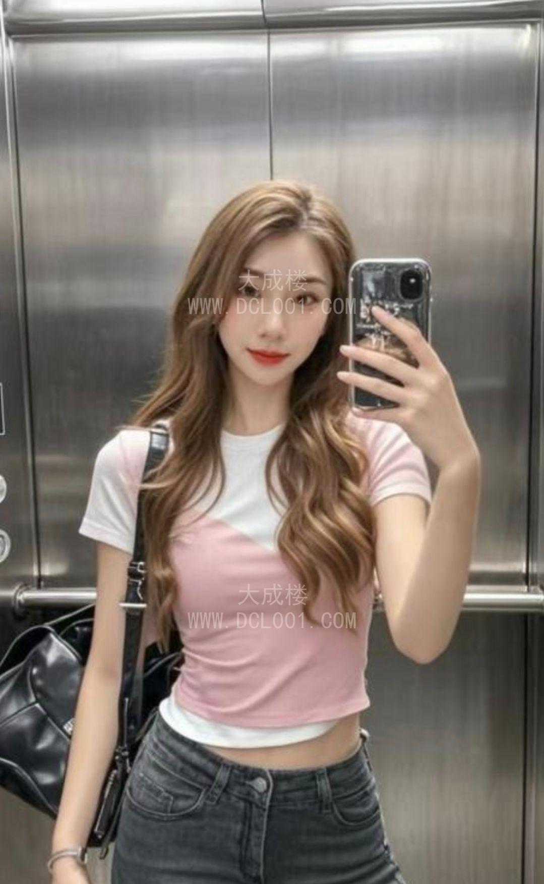 白云高挑气质美女