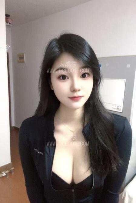 福田腿模小辣椒