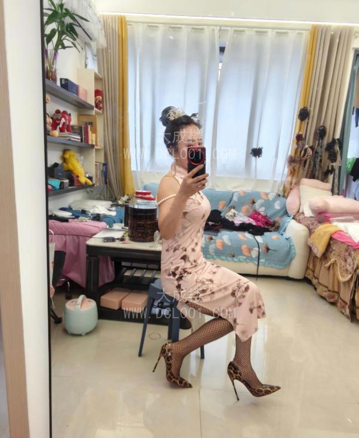 白云多刷少妇馨馨