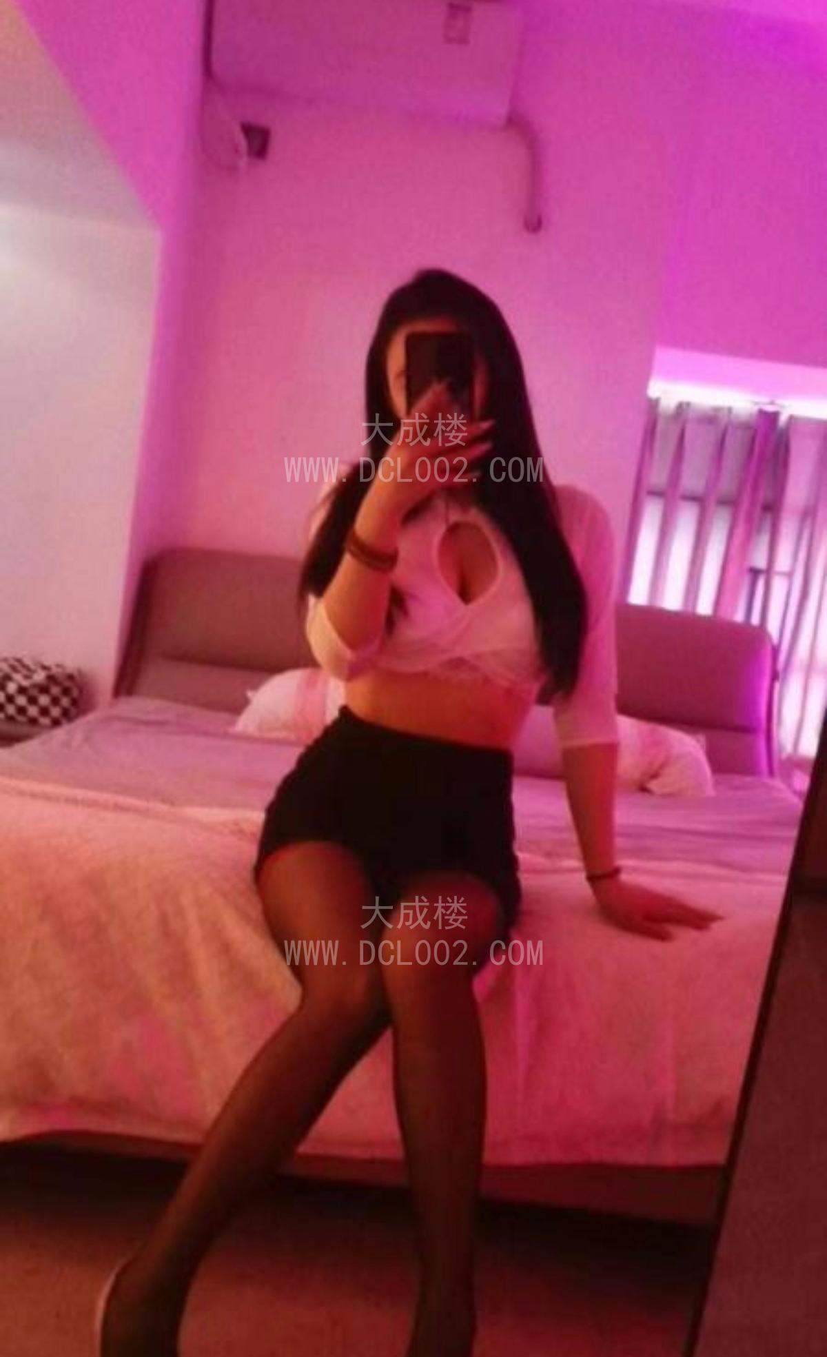 南京大胸性感小姐姐