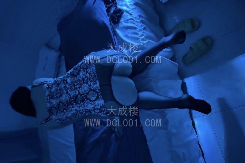 海珠大长腿莹莹