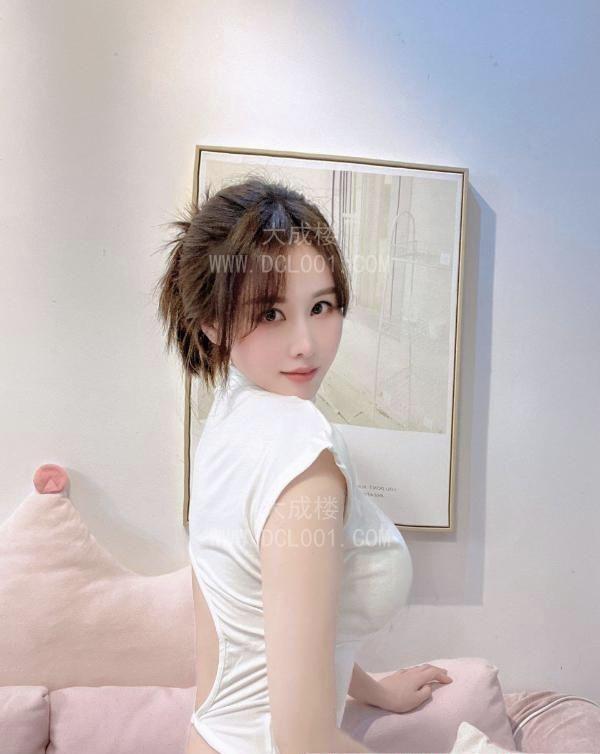 粉嫩大胸茉莉蜜茶