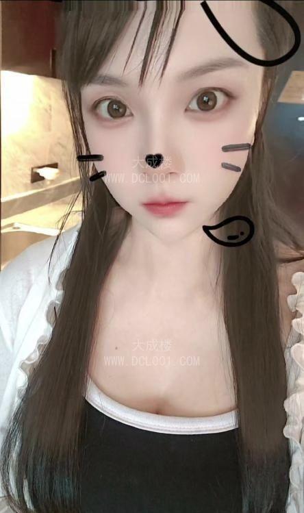 上城居家文静人妻